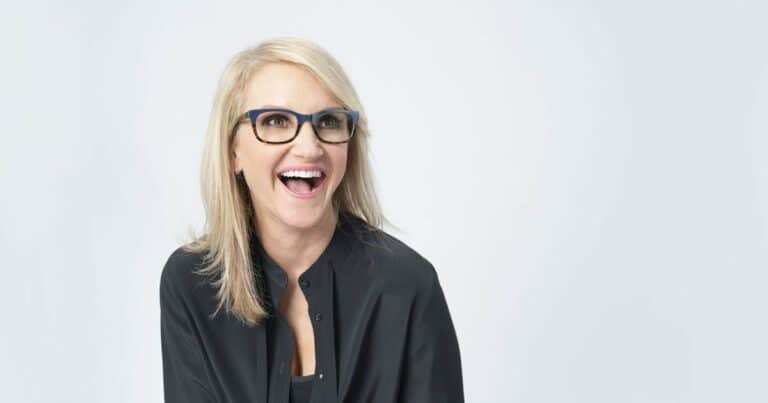 mel-robbins-simple-wake-up-routine-the-conferences-for-women